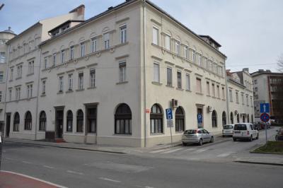 Stavba, v kateri se nahaja enota Mariborske knjižnice, Knjižnica Tabor