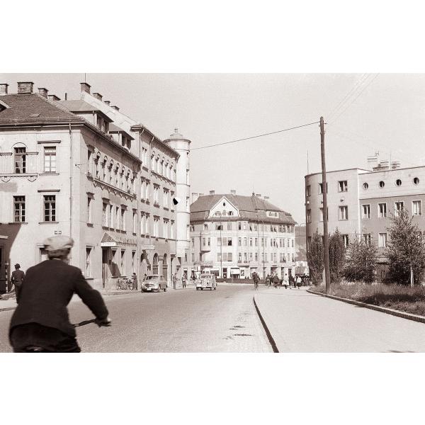Pogled na Mariborski dvor l. 1955. Foto: Jože Gal, Večer. Vir: Wikipedija.si