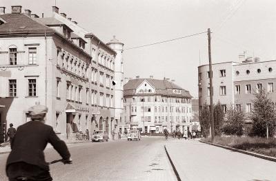 Pogled na Mariborski dvor l. 1955. Foto: Jože Gal, Večer. Vir: Wikipedija.si