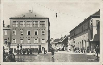 Pogled na kavarno Astoria in hotel Orel leta 1931