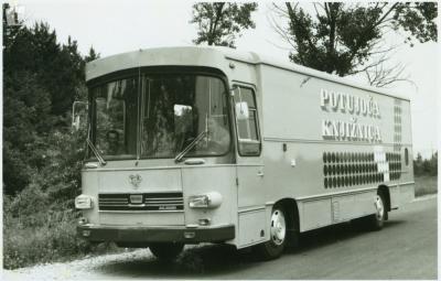 Prvi bibliobus Mariborske knjižnice. Vir: arhiv Mariborske knjižnice